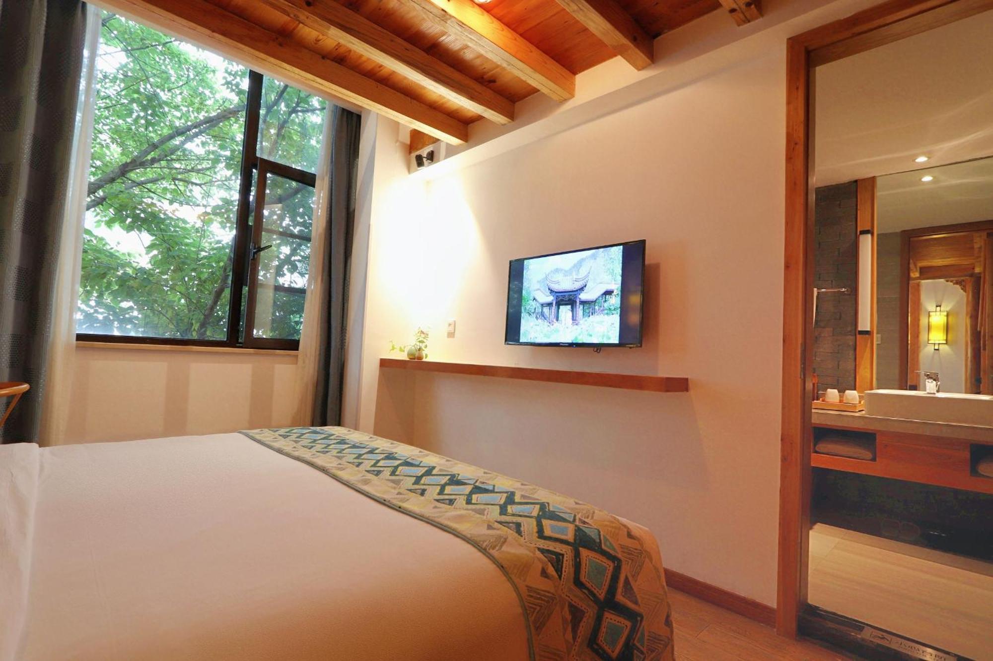 Mild Spring Boutique Hotel Montes Huang Exterior foto