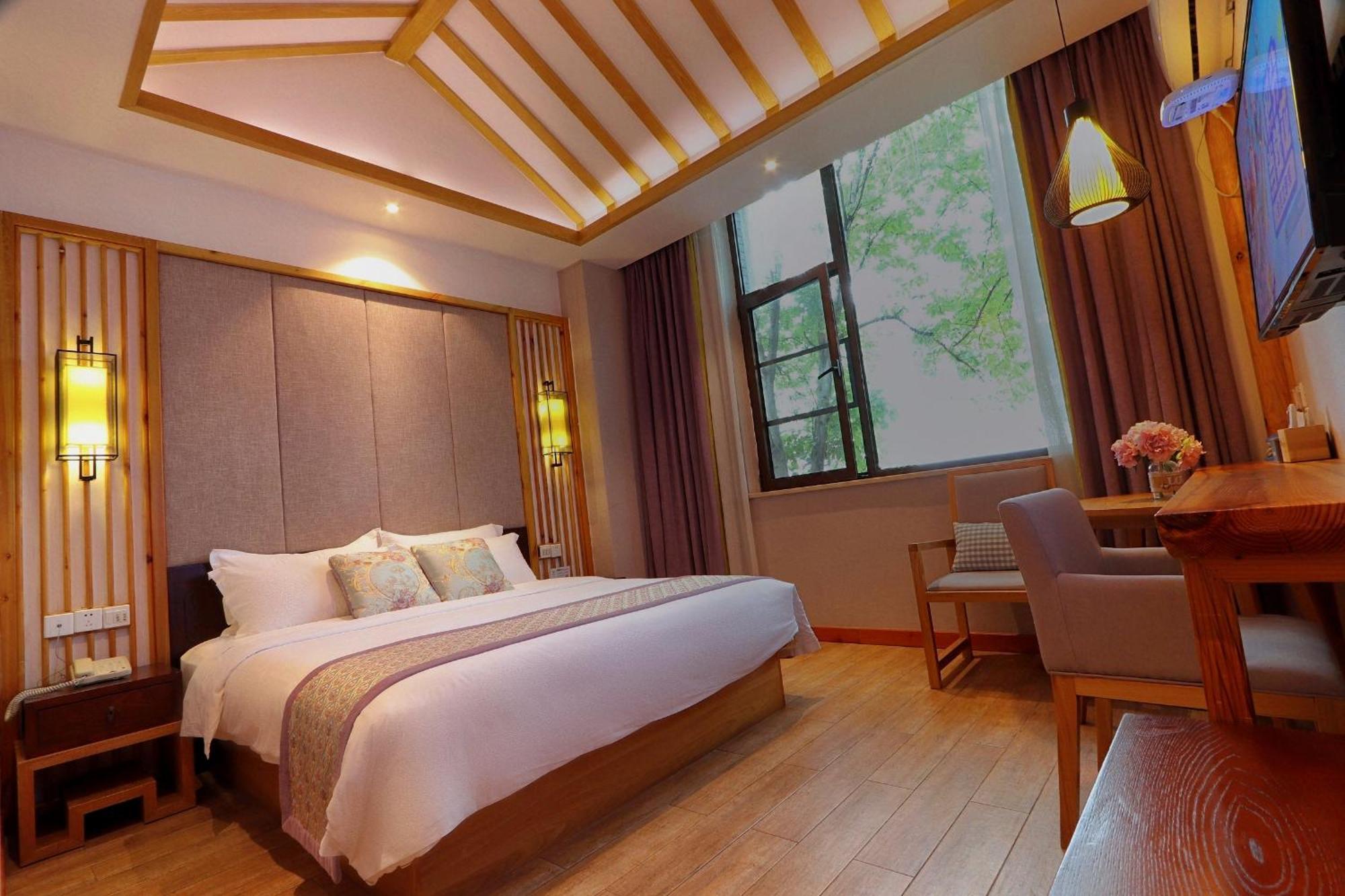 Mild Spring Boutique Hotel Montes Huang Exterior foto
